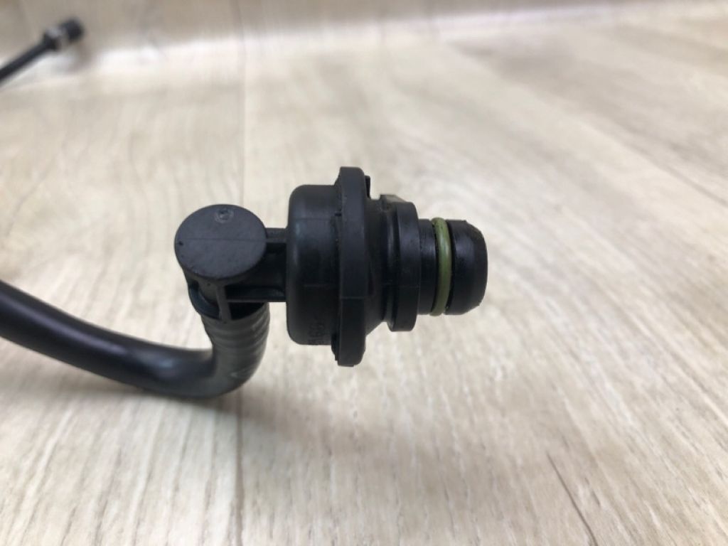 A 274 018 35 00 | Клапан вентиляции картерных газов MERCEDES C-CLASS A205 16-21 - Фото 4