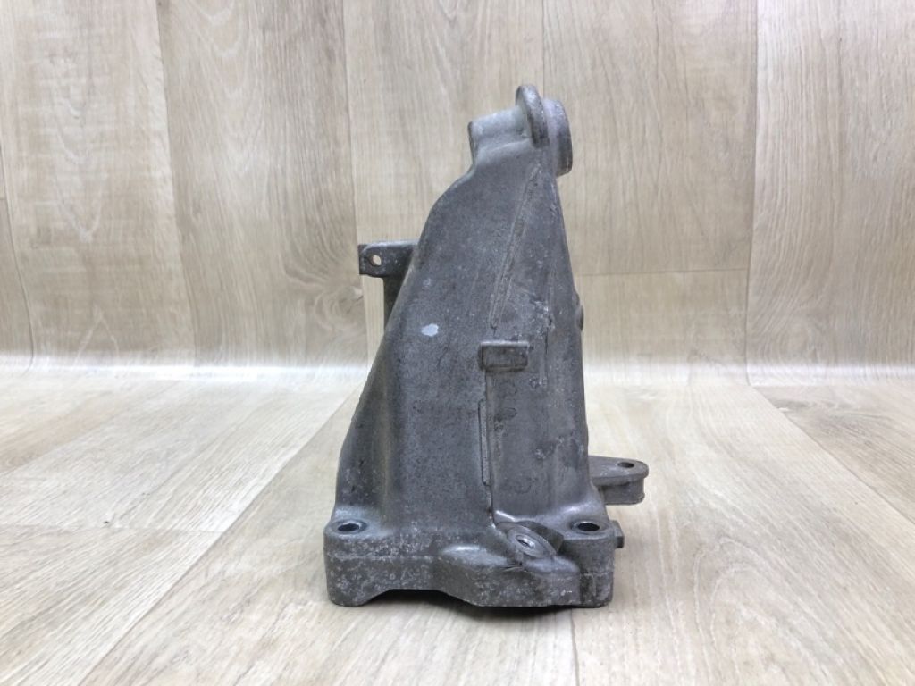 A 274 223 46 00 | Кронштейн опори двигуна лів. MERCEDES C-CLASS A205 16-21 - Фото 3