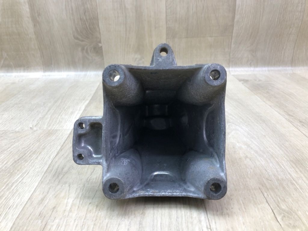 A 274 223 32 04 | Кронштейн опори двигуна прав. MERCEDES C-CLASS A205 16-21 - Фото 5