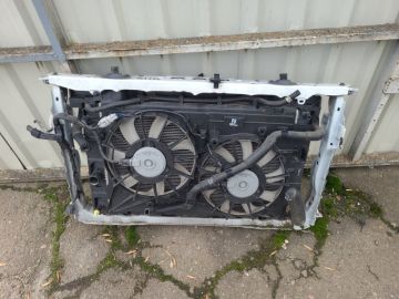 Панель передня LEXUS CT200 17-