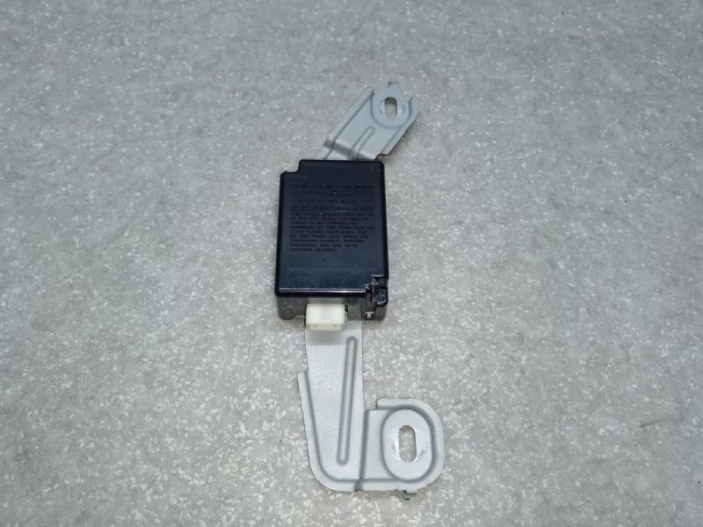 89760-33021 | Блок керування тиском в шинах LEXUS ES350 06-12