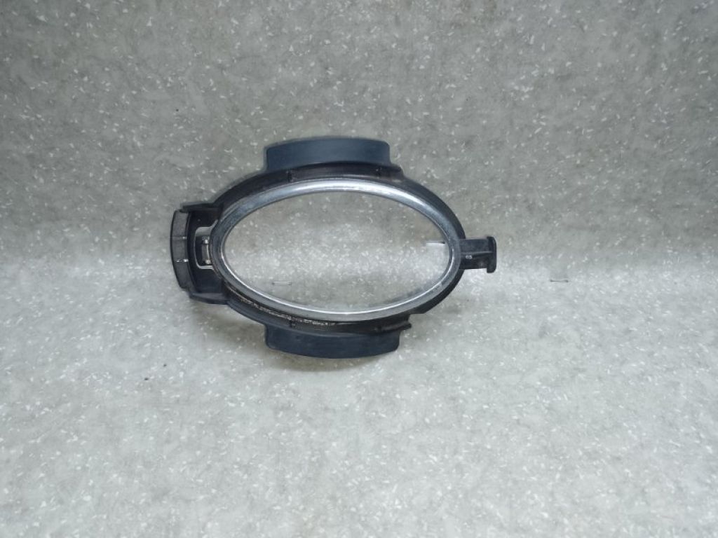 52125-33070 | Накладка протитуманної фари прав. LEXUS ES350 06-12