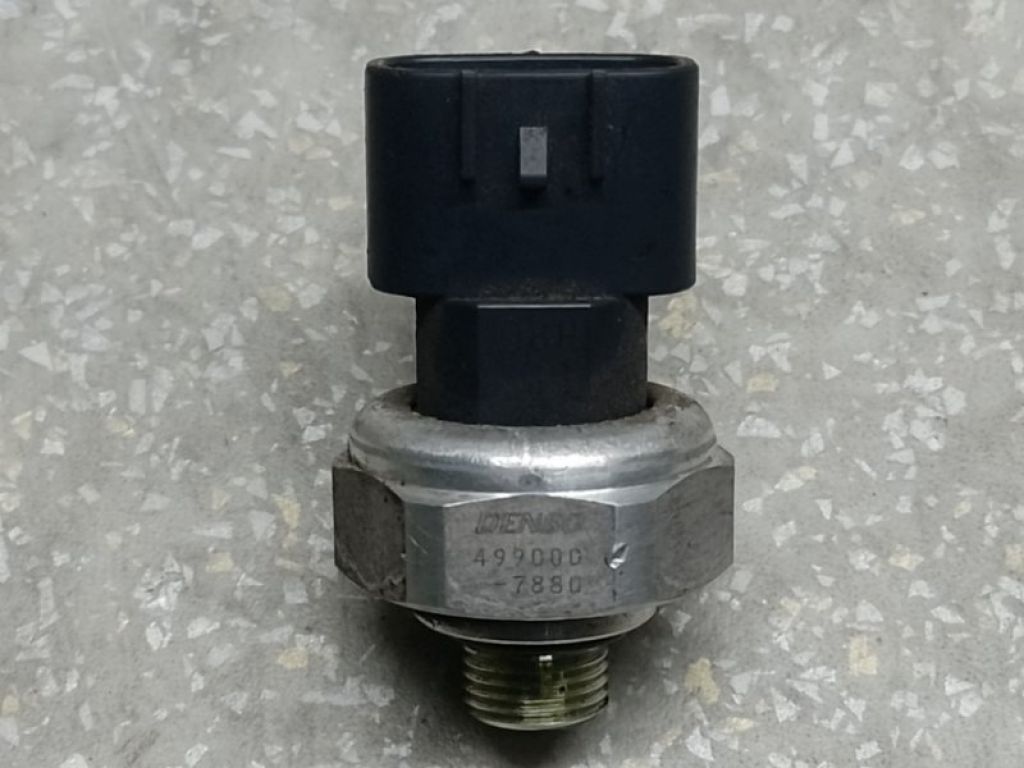 88719-33020 | Датчик тиску кондиціонера LEXUS ES350 06-12