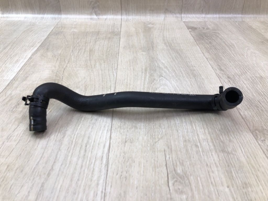 A 274 200 35 82 | Патрубок системы охлаждения MERCEDES C-CLASS A205 16-21