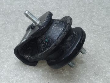 Подушка двигуна SUZUKI GRAND VITARA 05-15