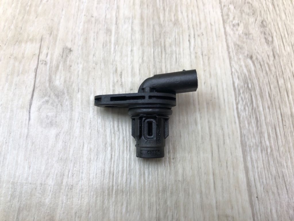 A 276 905 01 43 | Датчик положения распредвала MERCEDES GL-CLASS X166 12-16