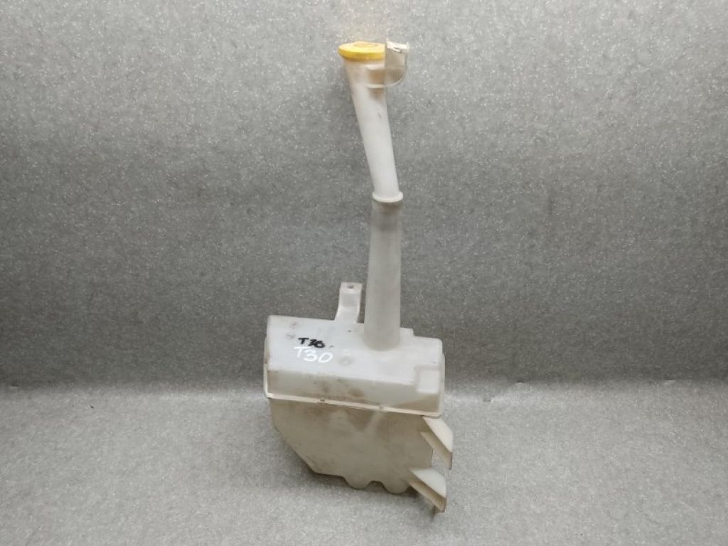 28910-8H300 | Бачок омивача передн. NISSAN X-TRAIL T30 01-07