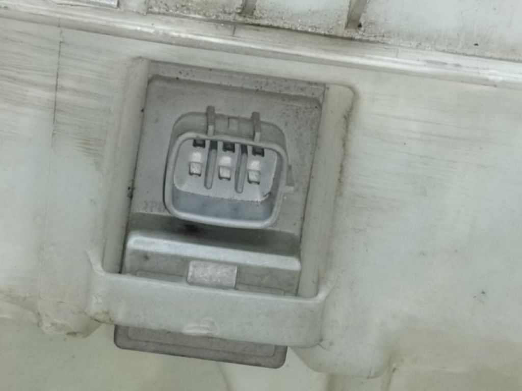 85355-33090 | Бачок омывателя TOYOTA CAMRY 40 06-11 - Фото 3