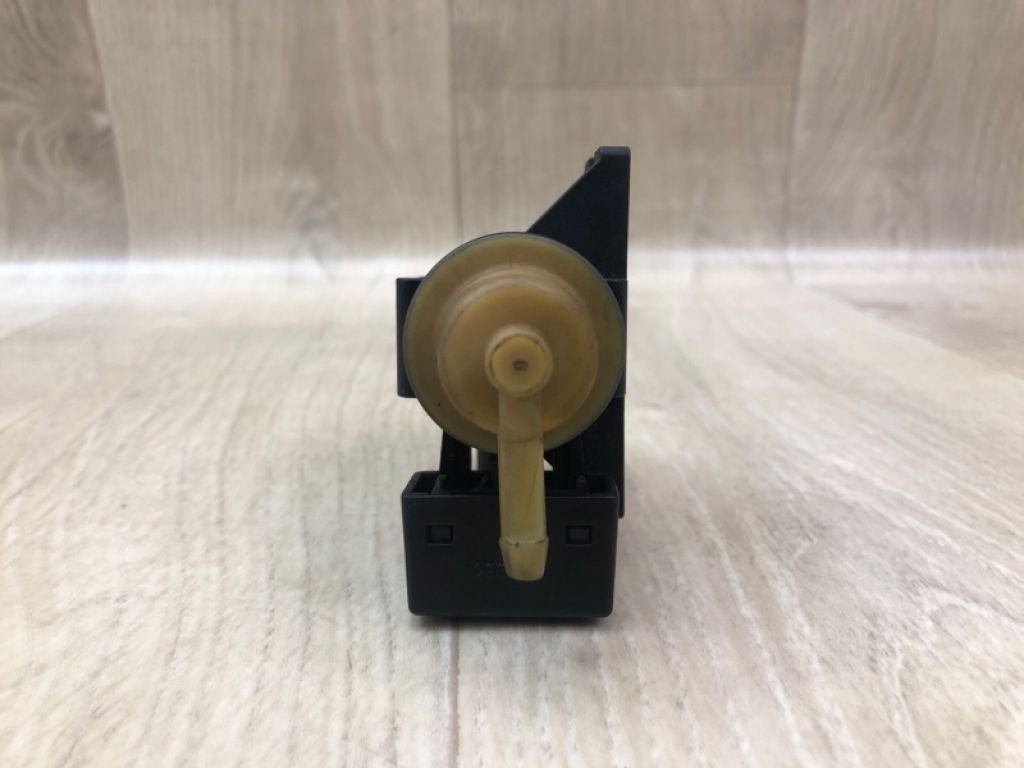 A 008 153 54 28 | Клапан электромагнитный (вакуумный) MERCEDES GL-CLASS X166 12-16 - Фото 4