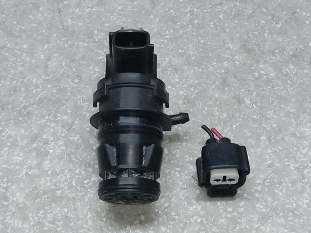 85330-21010 | Насос омывателя стекла передн. TOYOTA CAMRY 40 06-11