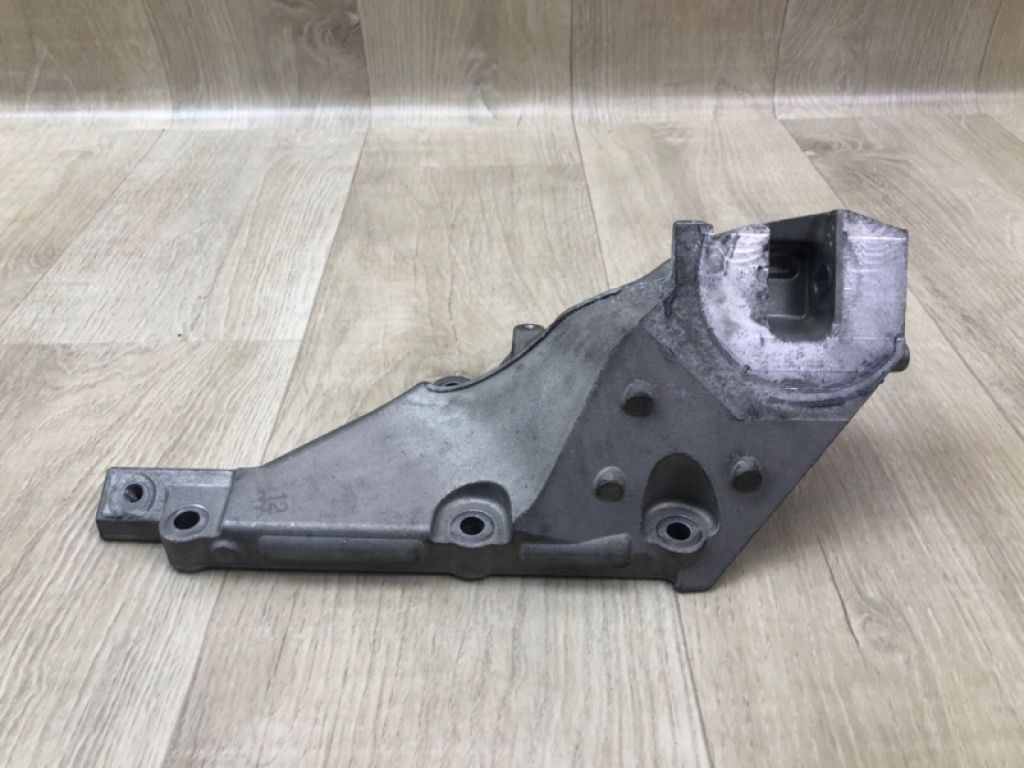 A 278 223 67 04 | Кронштейн двигуна лів. MERCEDES GL-CLASS X166 12-16