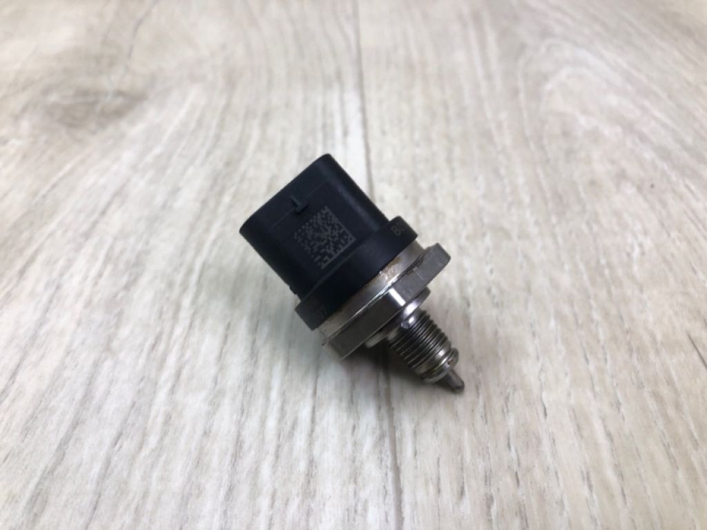 A 278 153 00 28 | Датчик давления топлива MERCEDES GL-CLASS X166 12-16