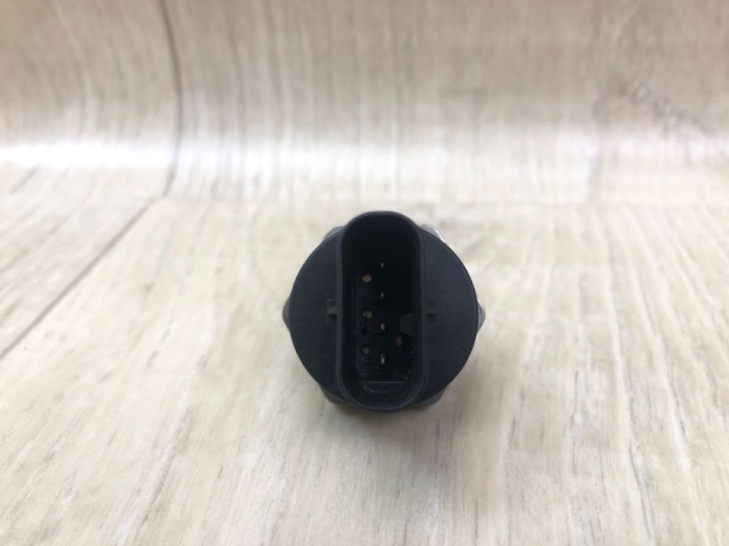 A 278 153 00 28 | Датчик давления топлива MERCEDES GL-CLASS X166 12-16 - Фото 4