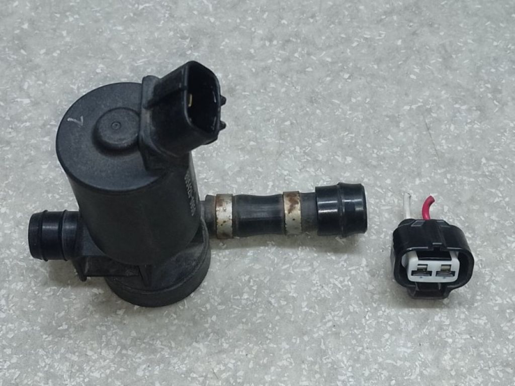 85280-30040 | Насос омывателя фар TOYOTA CAMRY 40 06-11
