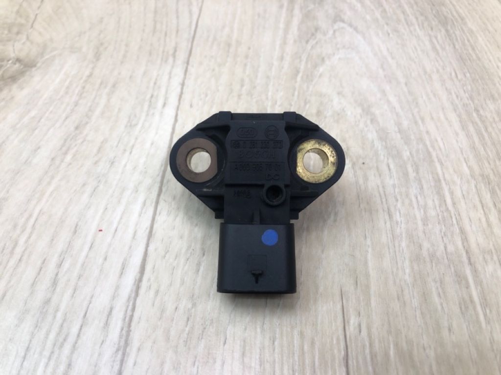 A 000 905 70 01 | Клапан вентиляції паливного бака MERCEDES GL-CLASS X166 12-16 - Фото 3