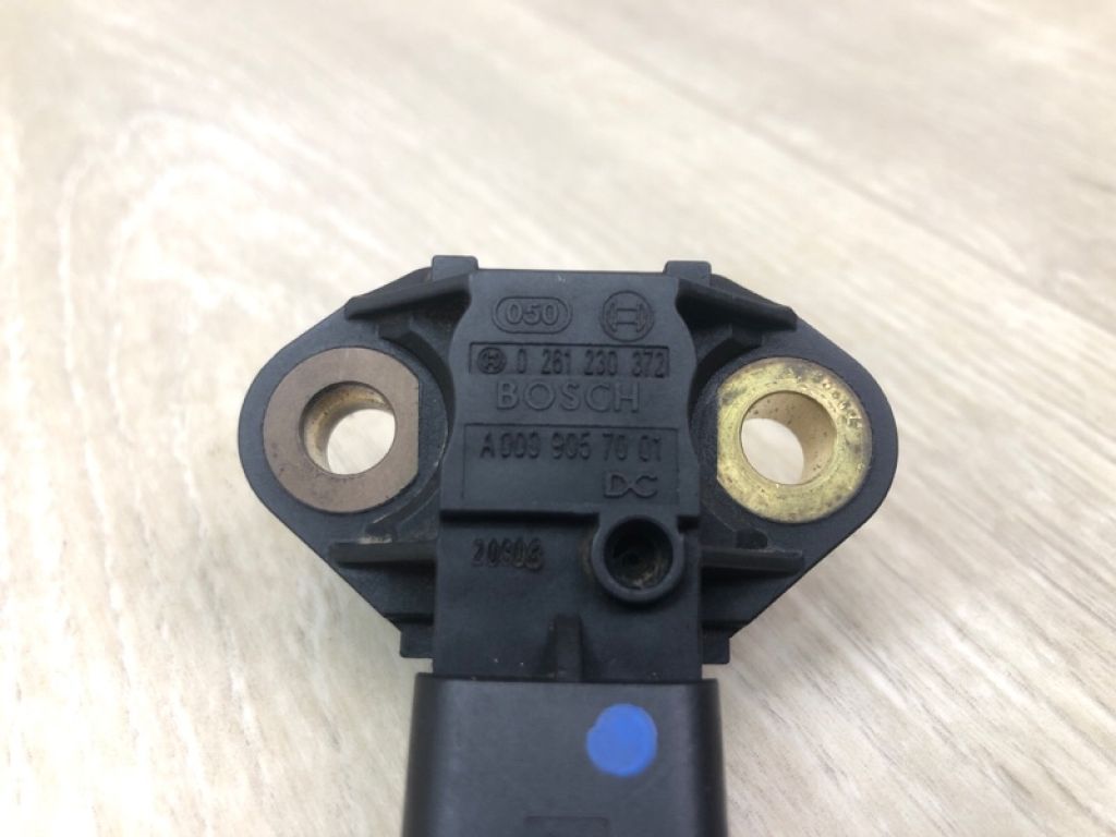 A 000 905 70 01 | Клапан вентиляції паливного бака MERCEDES GL-CLASS X166 12-16 - Фото 7