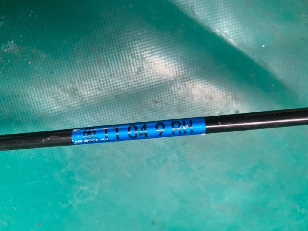 79283-3Q000 | Торсіон кришки багажника прав. HYUNDAI SONATA YF 10-14 - Фото 3