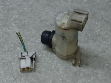 Насос омывателя стекла передн. NISSAN X-TRAIL T30 01-07