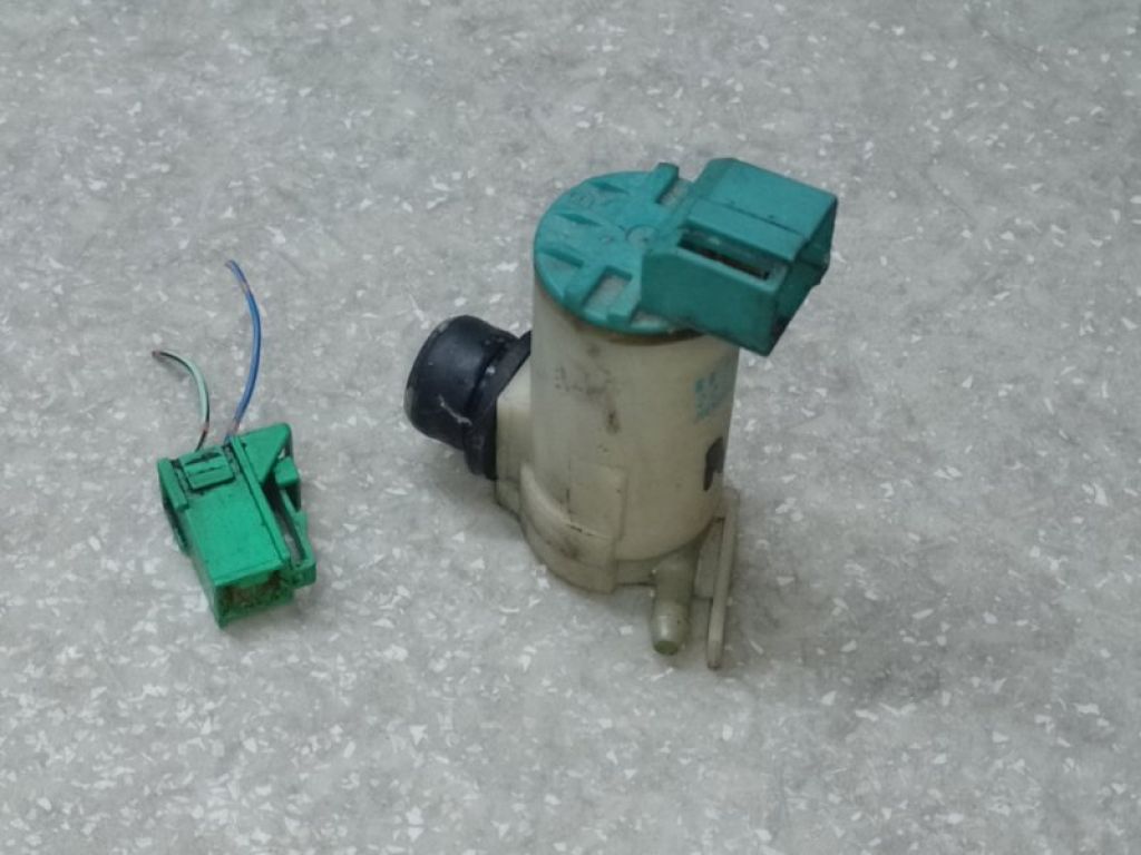 28920-50Y10 | Насос омивача скла задн. NISSAN X-TRAIL T30 01-07