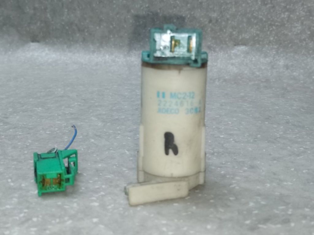 28920-50Y10 | Насос омивача скла задн. NISSAN X-TRAIL T30 01-07 - Фото 2