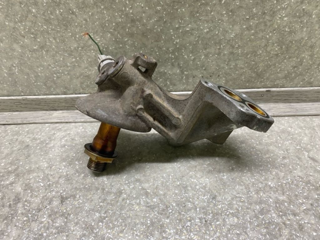 15609-50130 | Кронштейн масляного фільтра LEXUS GX470 02-09 - Фото 2