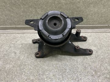 Подушка двигателя лев. LEXUS GX470 02-09