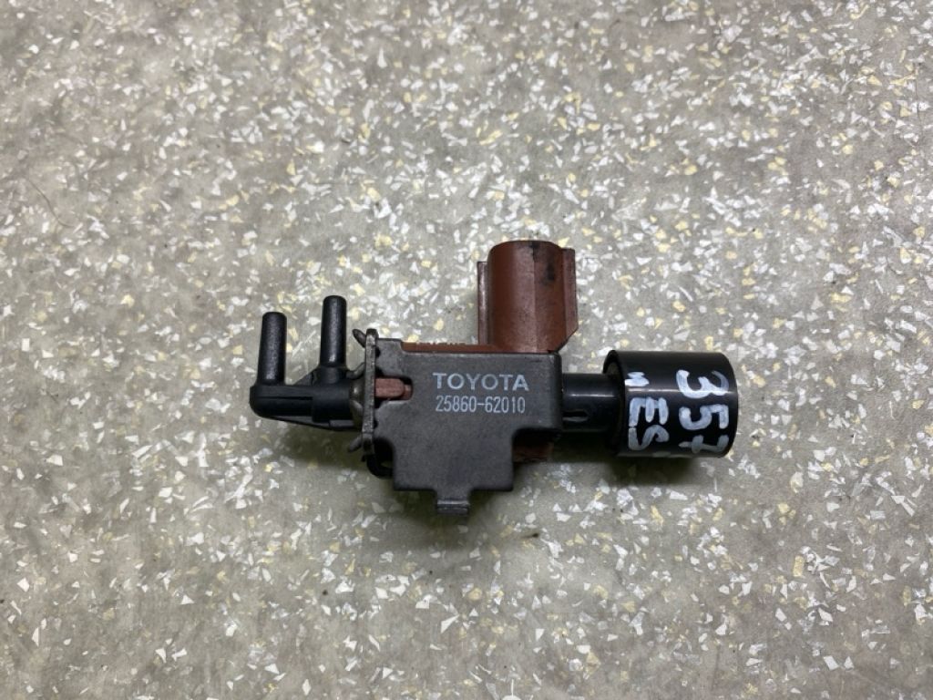 25860-62010 | Клапан електромагнітний (вакуумний) LEXUS ES300 ES330 01-06