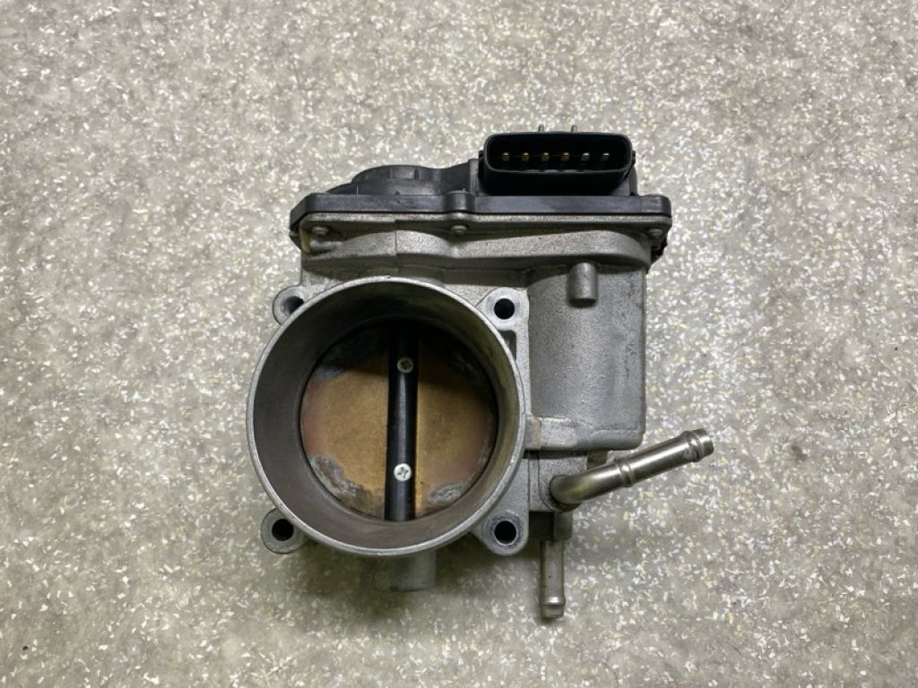 22030-20060 | Дросельна заслінка LEXUS ES300 ES330 01-06