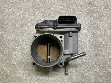 Дросельна заслінка LEXUS ES300 ES330 01-06