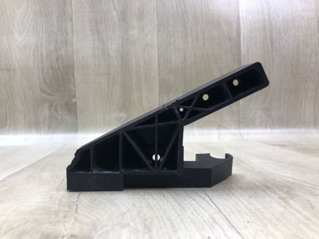 A2056203501 | Кронштейн усилителя переднего бампера лев. MERCEDES C-CLASS A205 16-21 - Фото 2