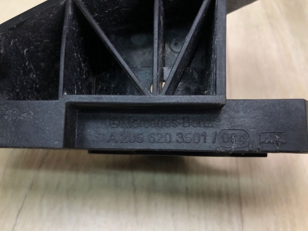 A2056203501 | Кронштейн усилителя переднего бампера лев. MERCEDES C-CLASS A205 16-21 - Фото 5