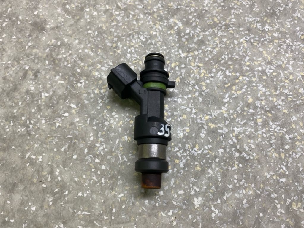 15710-66J00 | Форсунка паливна SUZUKI GRAND VITARA 05-15