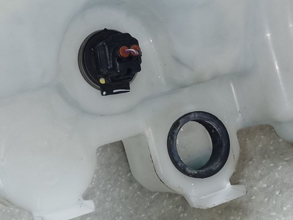 86631AL00A | Бачок омывателя SUBARU LEGACY BN 14-18 - Фото 3