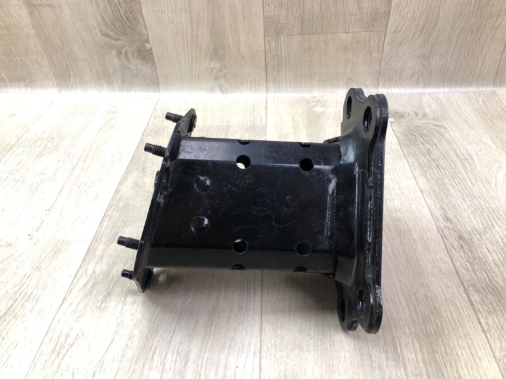 852116RA0A | Кронштейн підсилювача заднього бампера лів. NISSAN X-TRAIL/ROGUE T33 20- - Фото 3