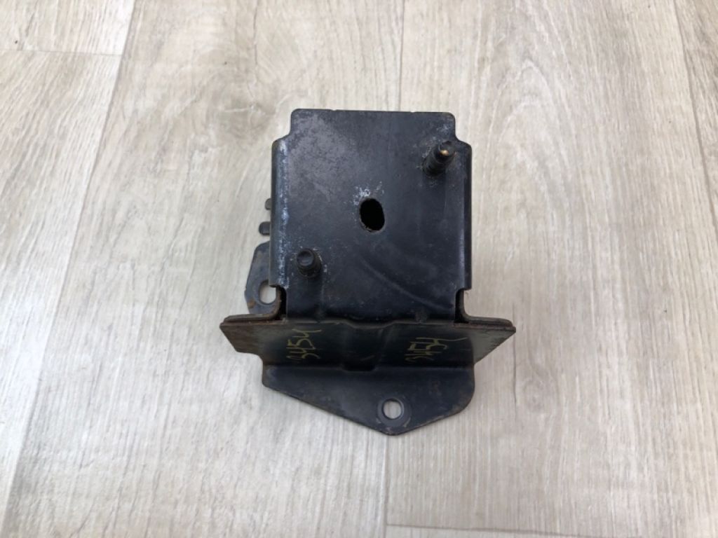 85210JM00A | Кронштейн підсилювача заднього бампера прав. NISSAN ROGUE 08-15 - Фото 3