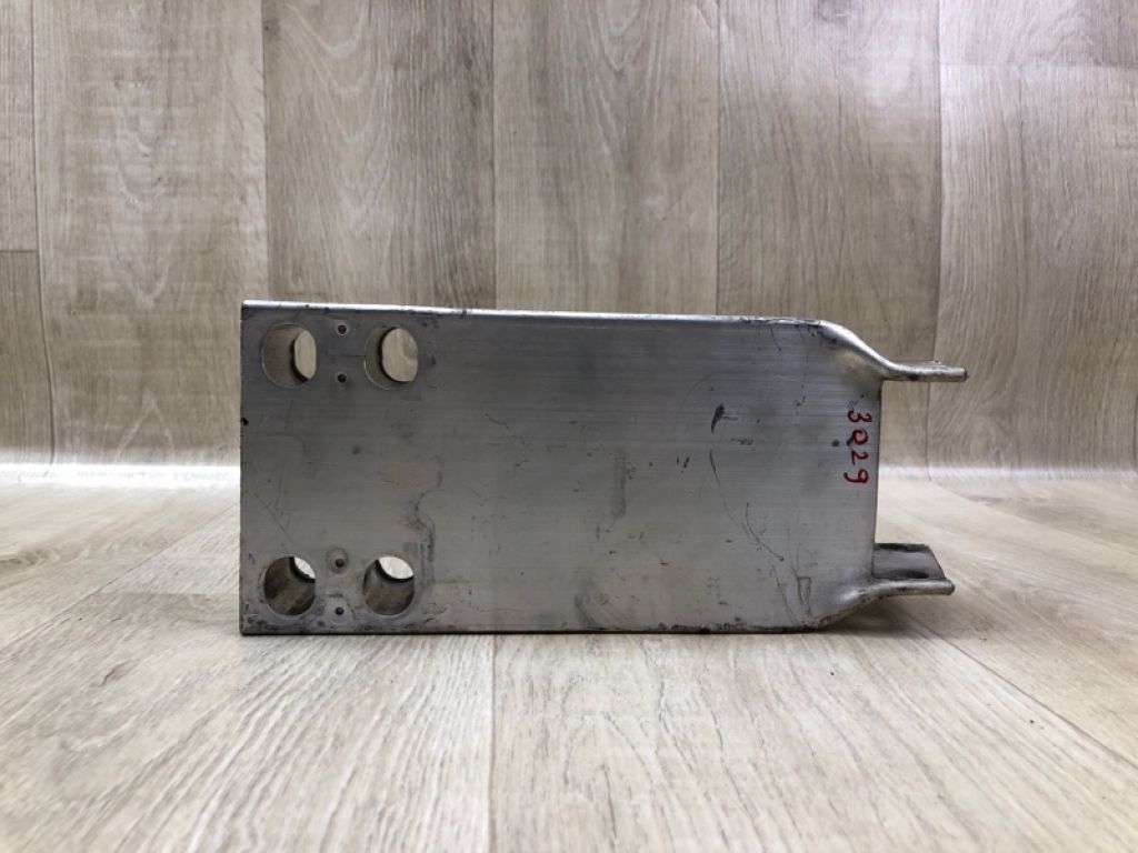 A 205 620 06 95 | Кронштейн усилителя переднего бампера прав. MERCEDES C-CLASS A205 16-21 - Фото 2