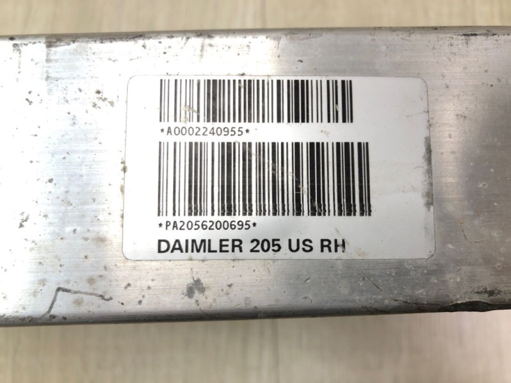 A 205 620 06 95 | Кронштейн усилителя переднего бампера прав. MERCEDES C-CLASS A205 16-21 - Фото 7