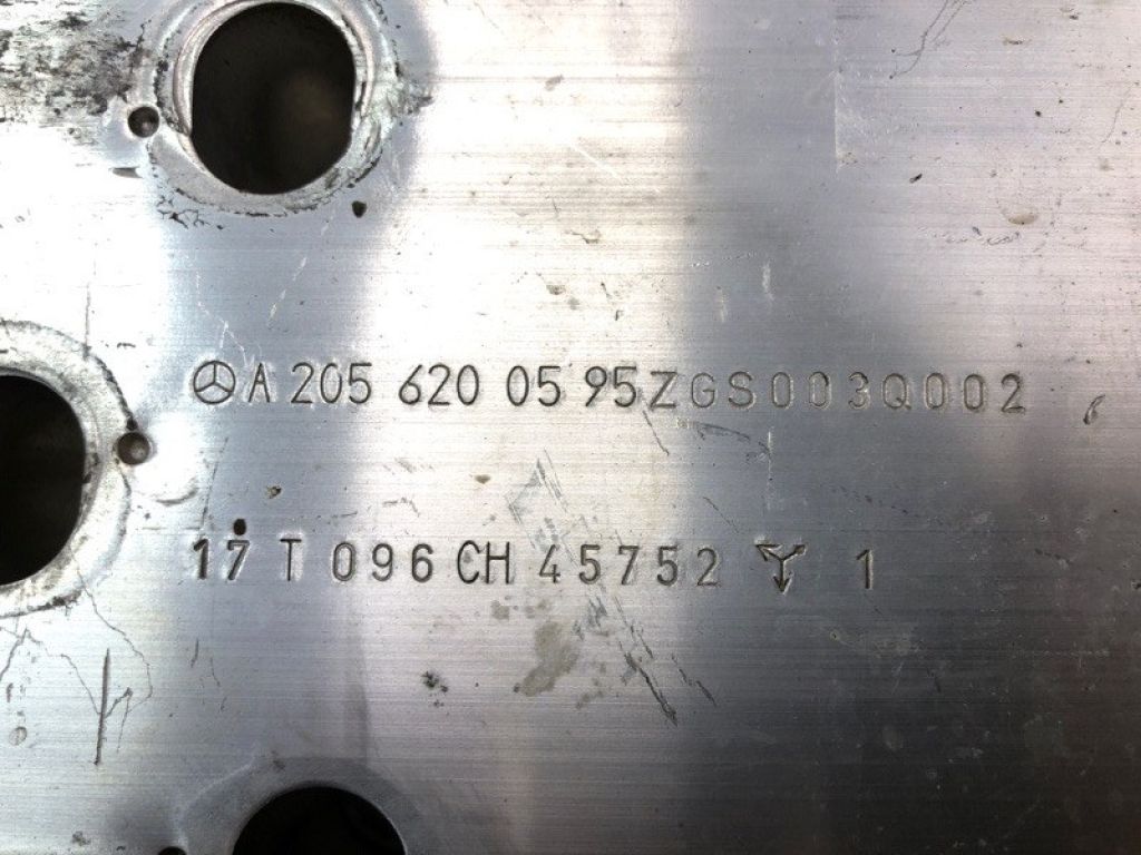 A 205 620 05 95 | Кронштейн усилителя переднего бампера лев. MERCEDES C-CLASS A205 16-21 - Фото 6