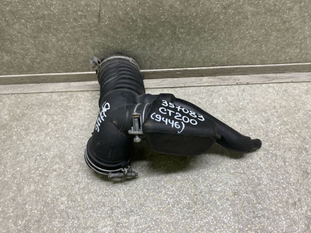 17881-37220 | патрубок повітряного фільтра LEXUS CT200 11-17