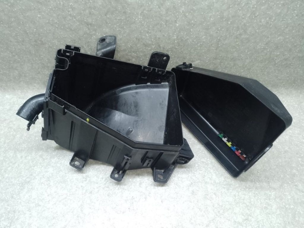 82243AL00A | Корпус блоку запобіжників SUBARU LEGACY BN 14-18