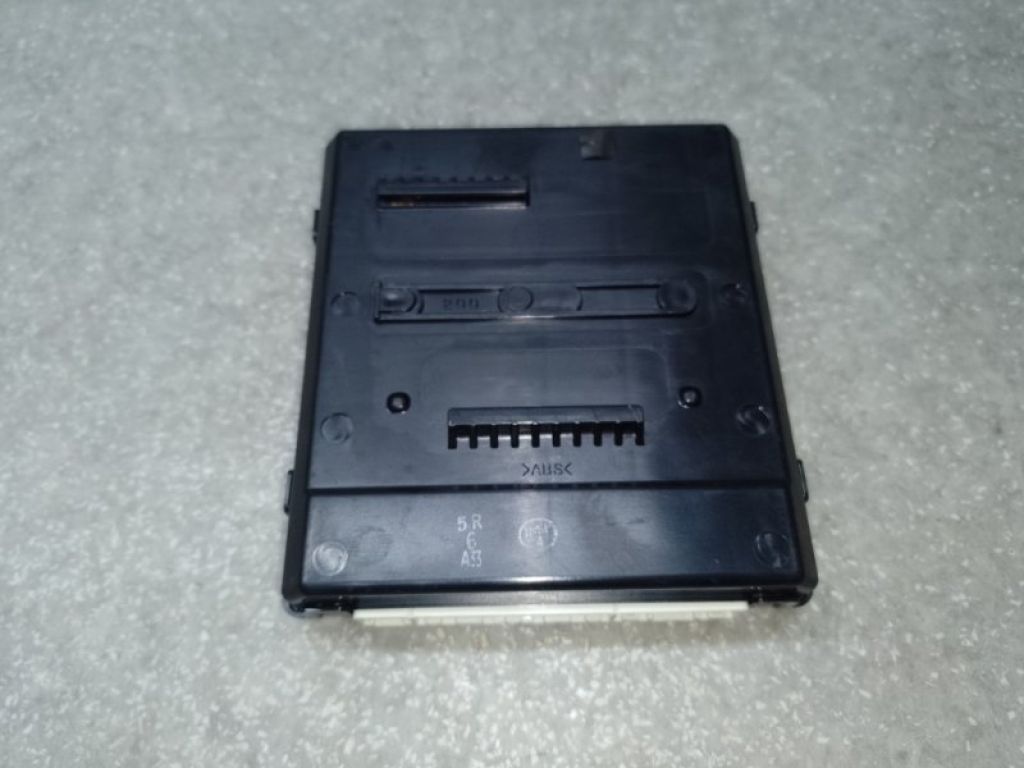 88801AL090 | Блок управления центральным замком SUBARU LEGACY BN 14-18 - Фото 2