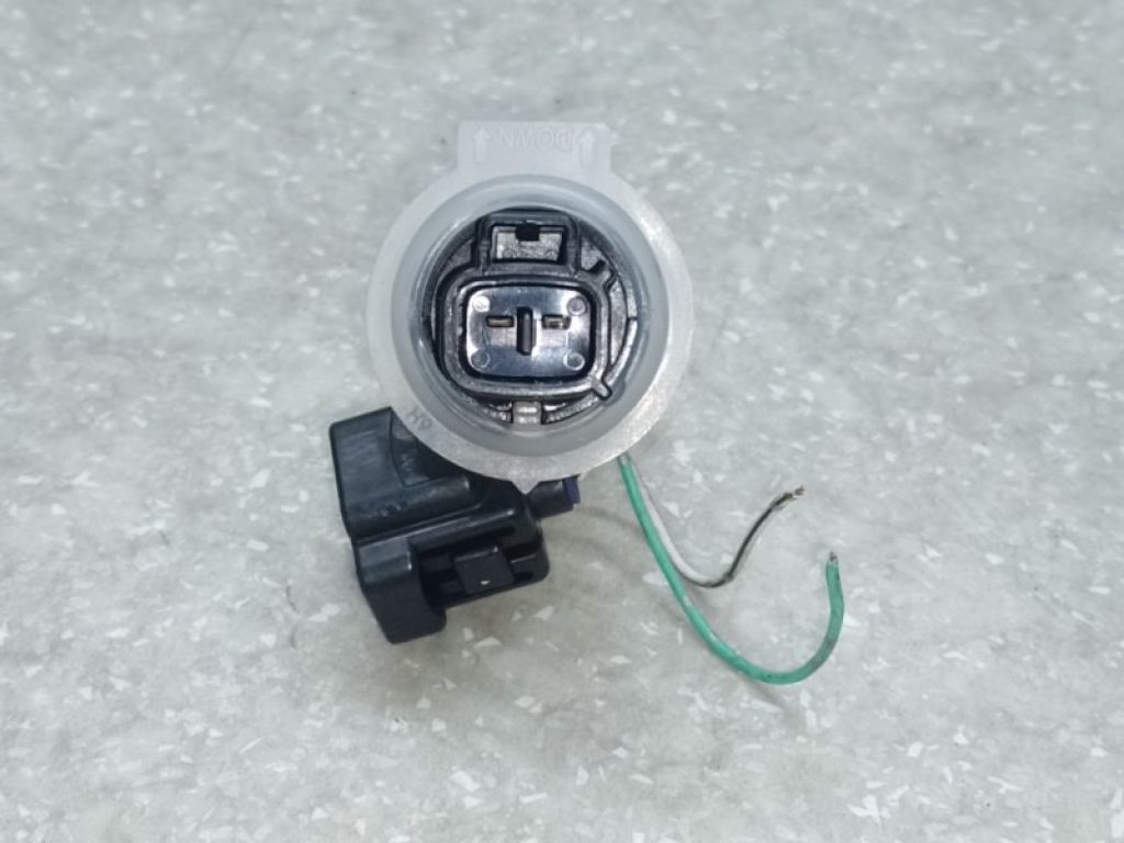 85397-33230 | Датчик рівня бачка омивача TOYOTA RAV4 05-12 - Фото 2