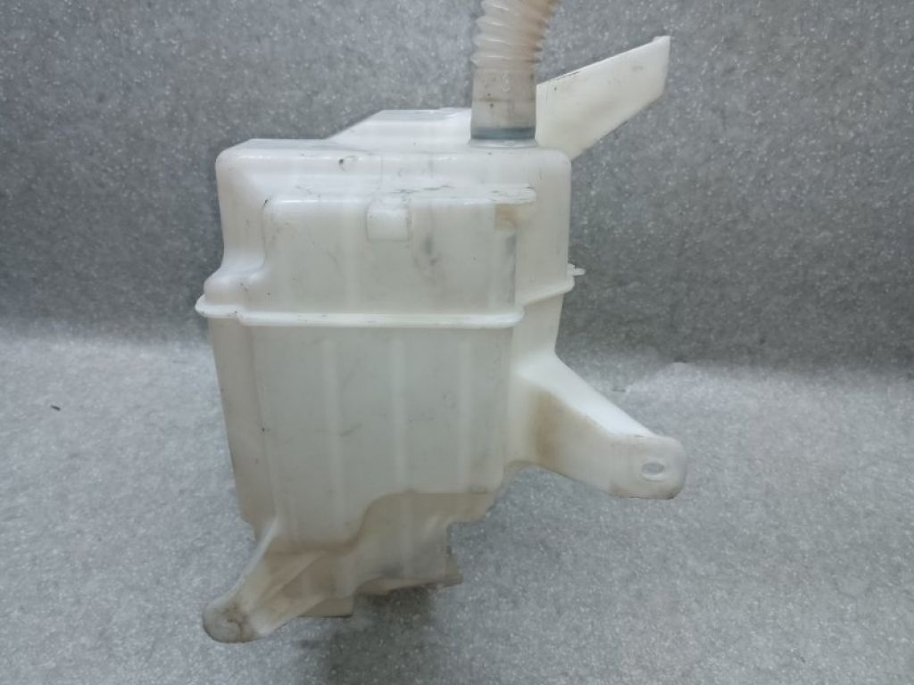 85315-42230 | Бачок омивача TOYOTA RAV4 05-12 - Фото 3