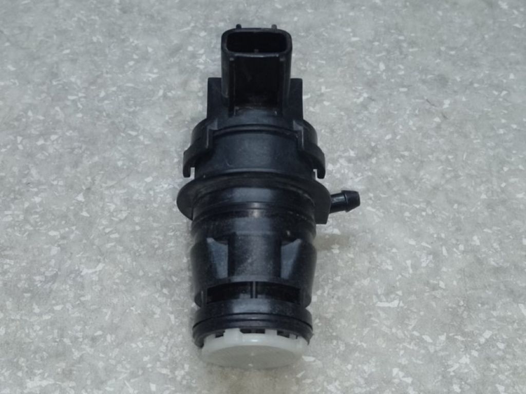 85330-60180 | Насос омивача скла задн. TOYOTA RAV4 05-12