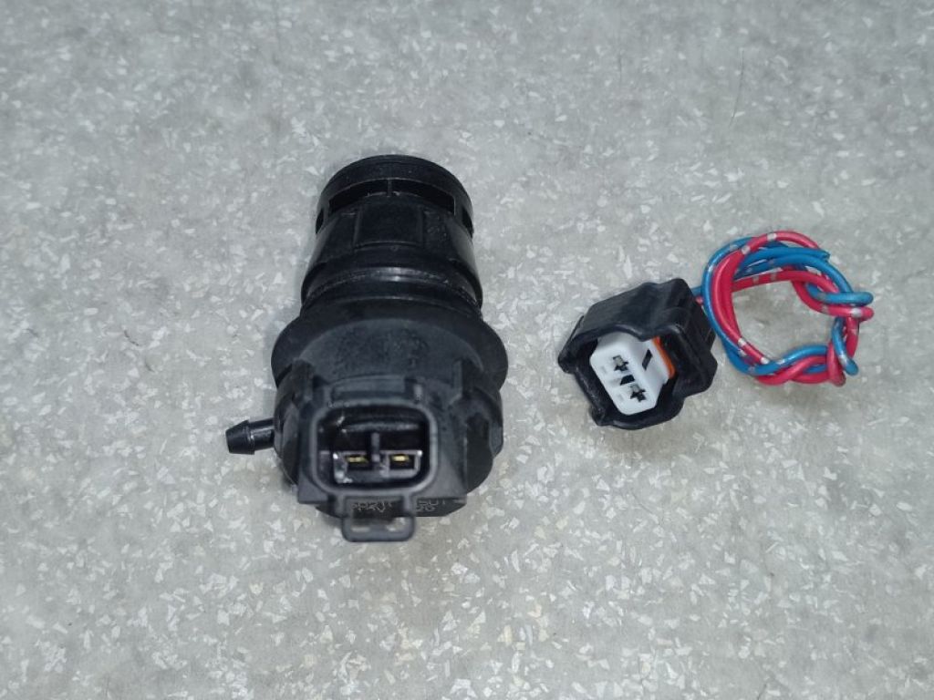 85330-60160 | Насос омивача скла задн. TOYOTA RAV4 05-12 - Фото 2