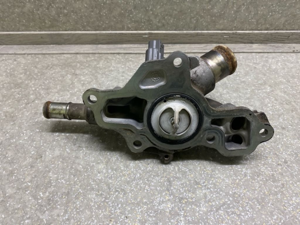 11060-1KC0A | Корпус термостату NISSAN JUKE 10-19 - Фото 4