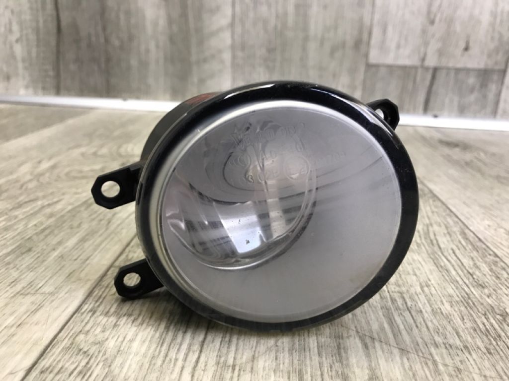 812100D041 | Протитуманна фара прав. TOYOTA CAMRY 40 06-11