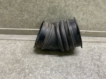 патрубок повітряного фільтра TOYOTA PRIUS - 30 09-17