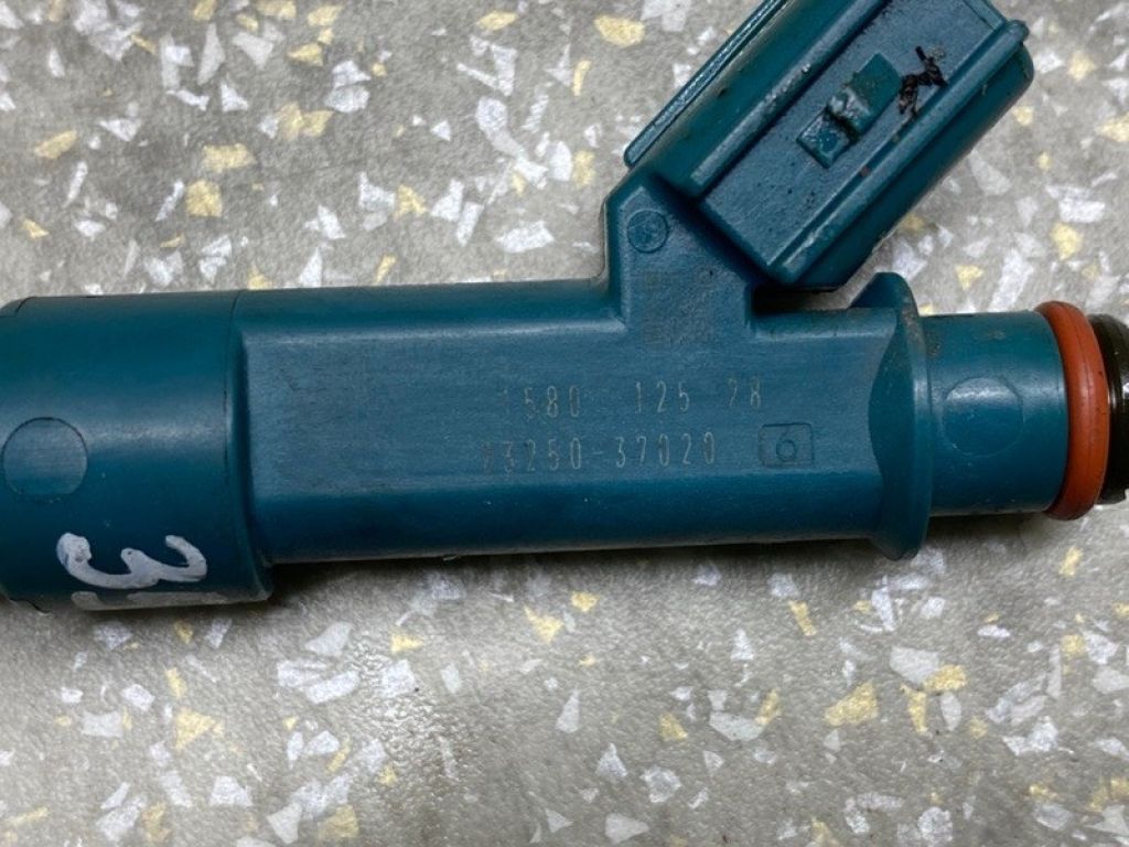 23209-39195 | Форсунка топливная TOYOTA PRIUS - 30 09-17 - Фото 4