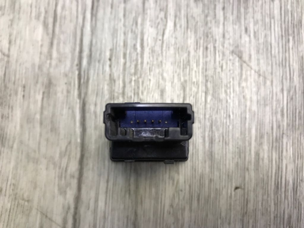 84988-0R070 | Кнопка курсовой устойчивости TOYOTA SIENNA 11-16 - Фото 3